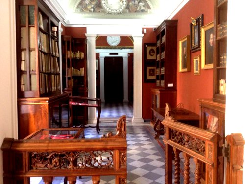 l'ingresso della Biblioteca del Conservatorio S.Pietro a Maiella - Napoli